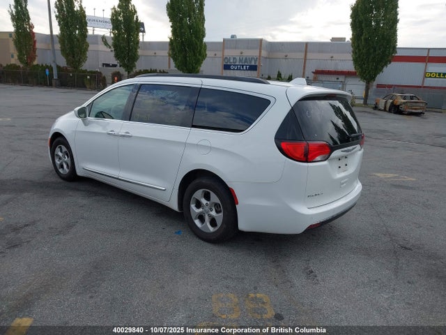 2C4RC1BG9HR522982 Chrysler 2017
