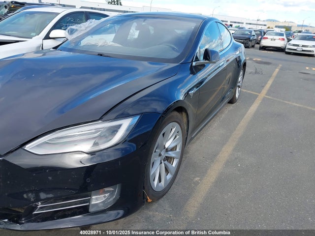 Tesla MODEL S 2018 5YJSA1E21JF245382 Image 2
