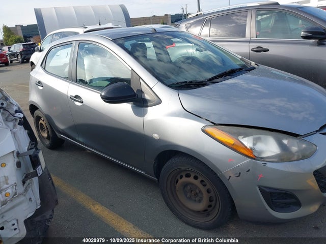 2013 Mazda Mazda2 მანქანა იყიდება აუქციონზე, vin: JM1DE1KY4D0164675, აუქციონის ნომერი: 40029979
