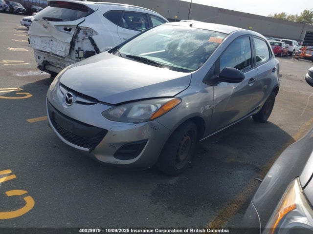 2013 Mazda Mazda2 მანქანა იყიდება აუქციონზე, vin: JM1DE1KY4D0164675, აუქციონის ნომერი: 40029979