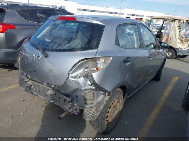 2013 Mazda Mazda2 მანქანა იყიდება აუქციონზე, vin: JM1DE1KY4D0164675, აუქციონის ნომერი: 40029979