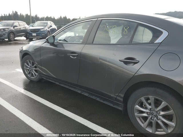 40025868 :رقم المزاد ، JM1BPBCL8M1342608 vin ، 2021 Mazda 3 Preferred مزاد بيع
