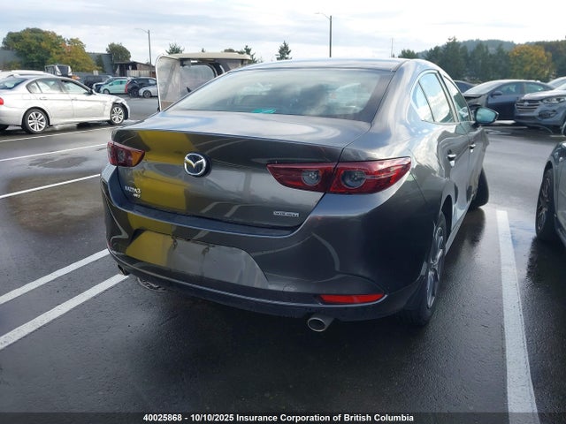40025868 :رقم المزاد ، JM1BPBCL8M1342608 vin ، 2021 Mazda 3 Preferred مزاد بيع