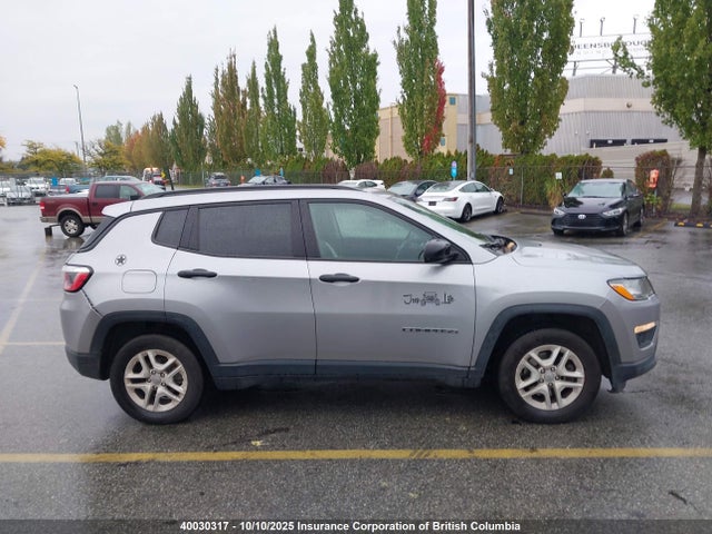 3C4NJCABXJT318992 Jeep 2018