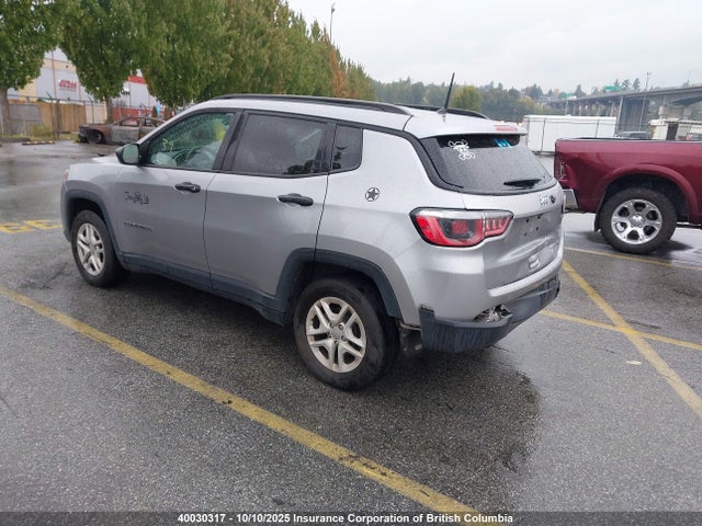 3C4NJCABXJT318992 Jeep 2018