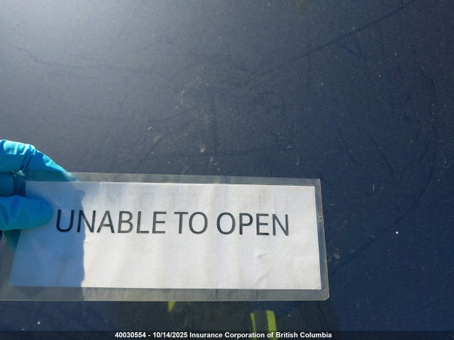 Tesla Model Y 2023 7SAYGDEE0PF776864 Image 10