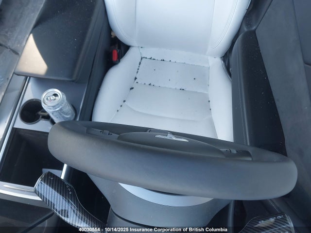 Tesla Model Y 2023 7SAYGDEE0PF776864 Image 15