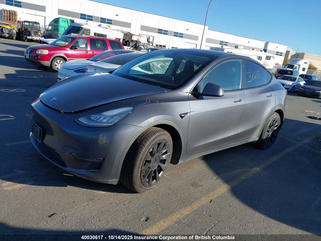 Tesla 2021 2021 5YJYGDED8MF112733 Image 2