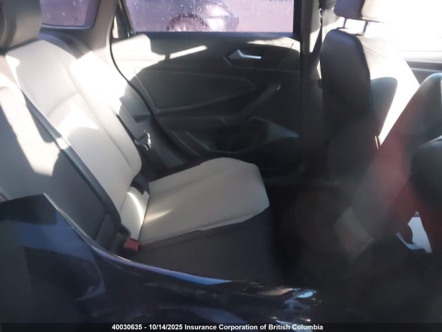 3VWE57BU2KM056020 Volkswagen 1.8 tsi
