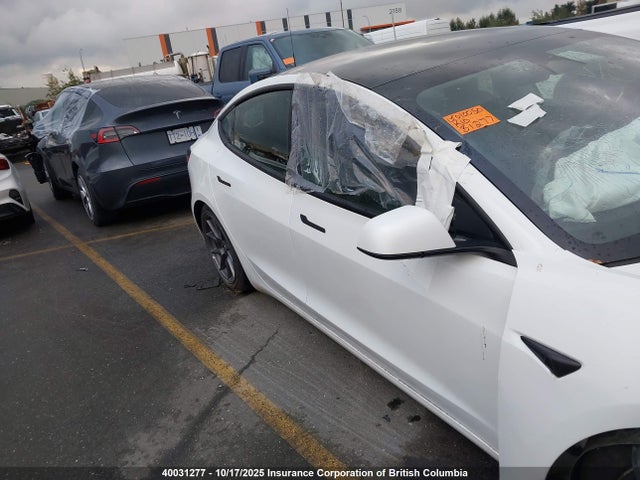 5YJ3E1EA4MF907735 Tesla MODEL 3