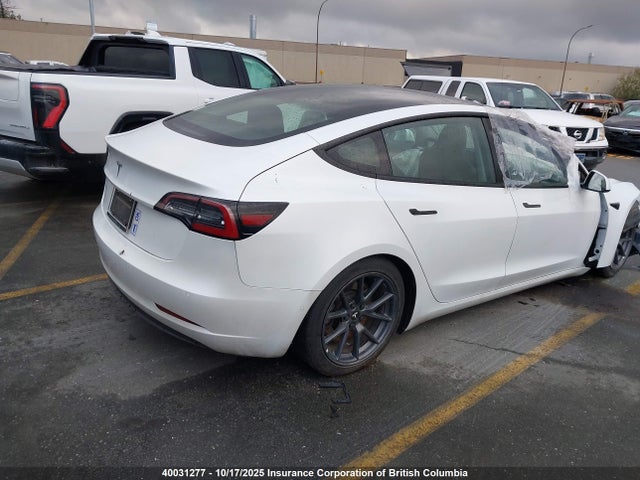 5YJ3E1EA4MF907735 Tesla MODEL 3
