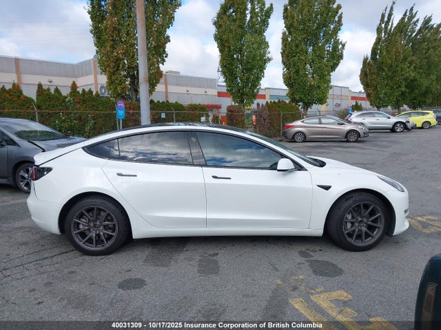 5YJ3E1EA6KF483133 Tesla MODEL 3