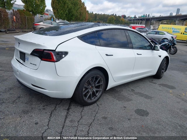 5YJ3E1EA6KF483133 Tesla MODEL 3