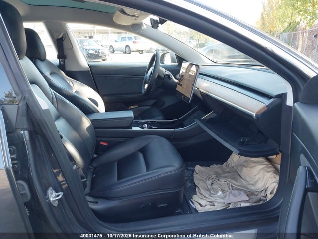 5YJ3E1EB4LF800773 Tesla MODEL 3