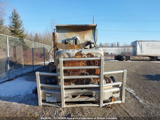 40032262 :رقم المزاد ، 1NPTP4EX3GD365239 vin ، 2016 Peterbilt 367 مزاد بيع