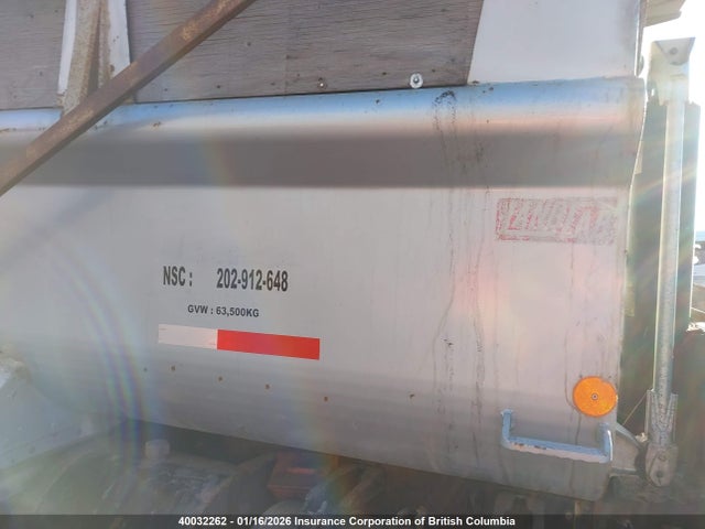 40032262 :رقم المزاد ، 1NPTP4EX3GD365239 vin ، 2016 Peterbilt 367 مزاد بيع
