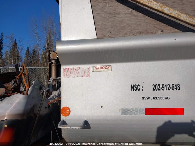 40032262 :رقم المزاد ، 1NPTP4EX3GD365239 vin ، 2016 Peterbilt 367 مزاد بيع