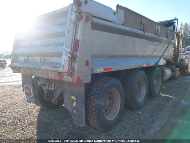 40032262 :رقم المزاد ، 1NPTP4EX3GD365239 vin ، 2016 Peterbilt 367 مزاد بيع