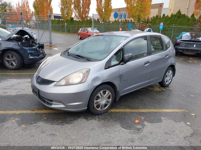 40032329 :رقم المزاد ، JHMGE88219S805929 vin ، 2009 Honda Fit مزاد بيع