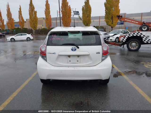 40033885 :رقم المزاد ، JTDKDTB35D1528106 vin ، 2013 Toyota Prius مزاد بيع