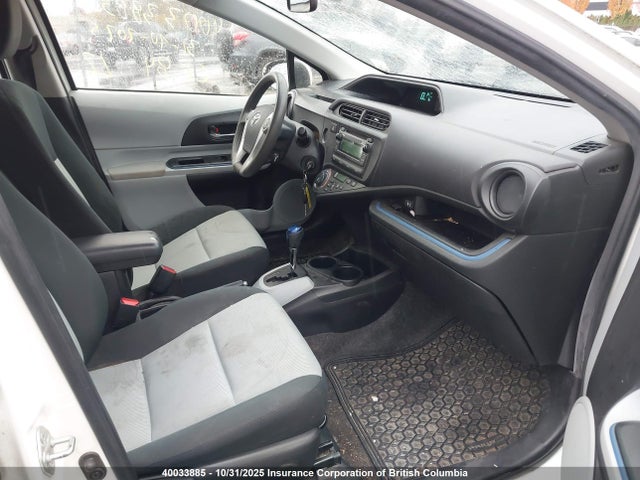 40033885 :رقم المزاد ، JTDKDTB35D1528106 vin ، 2013 Toyota Prius مزاد بيع