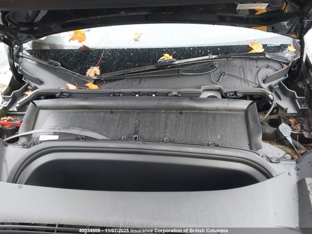 Продажа на аукционе авто 2023 Tesla Model Y, vin: LRWYGDFD2PC005318, номер лота: 40034506