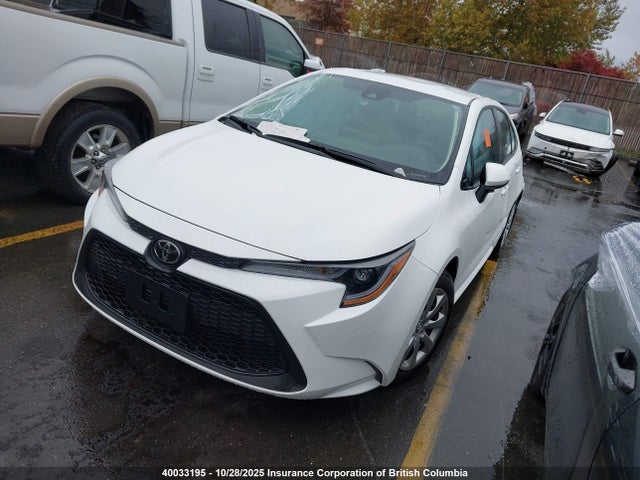 40033195 :رقم المزاد ، 5YFBPMBE6NP382133 vin ، 2022 Toyota Corolla Le/xle مزاد بيع