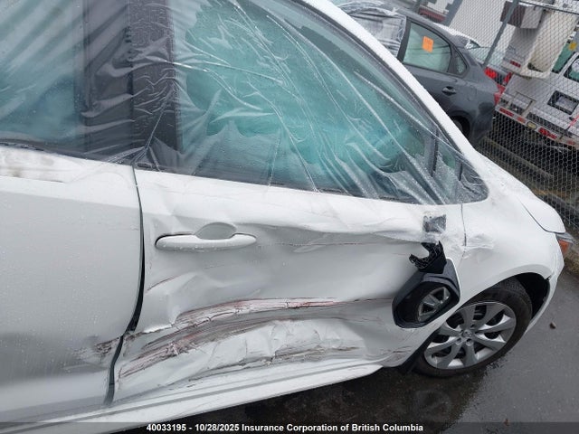 40033195 :رقم المزاد ، 5YFBPMBE6NP382133 vin ، 2022 Toyota Corolla Le/xle مزاد بيع