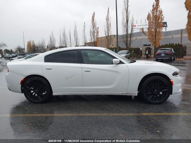 2015 Dodge Charger Sxt მანქანა იყიდება აუქციონზე, vin: 2C3CDXHG2FH851849, აუქციონის ნომერი: 40035168