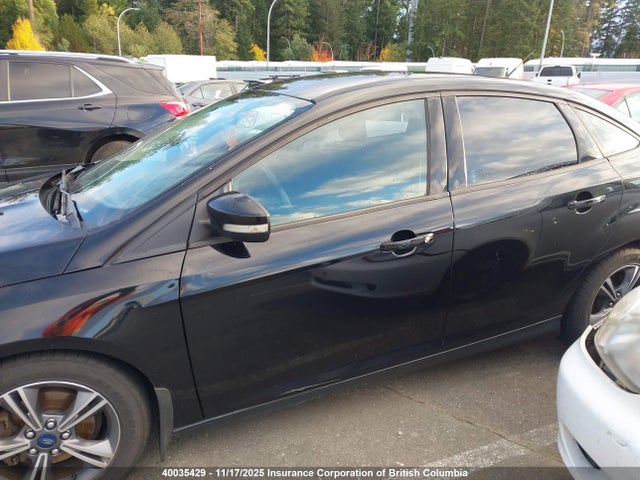 Ford Focus 2018 1FADP3FE1JL306177 Image 32