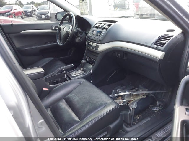 40033043 :رقم المزاد ، JH4CL968X5C800203 vin ، 2005 Acura Tsx مزاد بيع