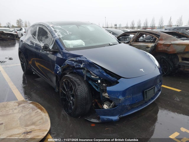 40029912 :رقم المزاد ، 7SAYGDEE1NF490132 vin ، 2022 Tesla Model Y مزاد بيع
