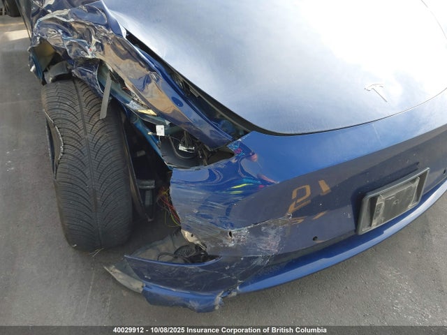 40029912 :رقم المزاد ، 7SAYGDEE1NF490132 vin ، 2022 Tesla Model Y مزاد بيع