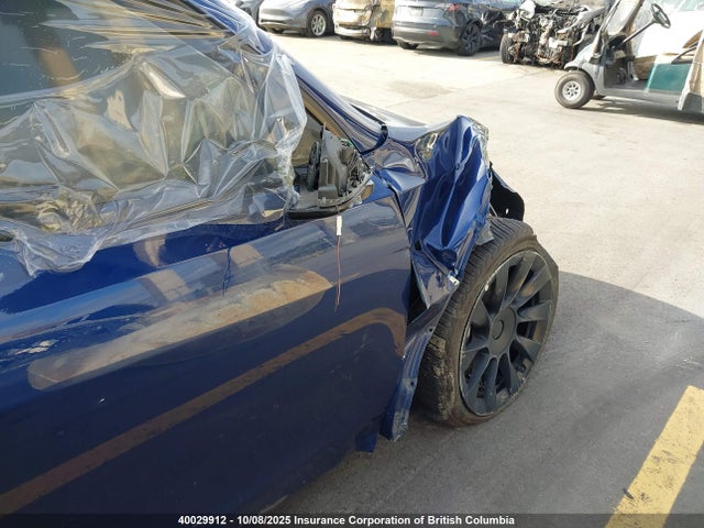40029912 :رقم المزاد ، 7SAYGDEE1NF490132 vin ، 2022 Tesla Model Y مزاد بيع