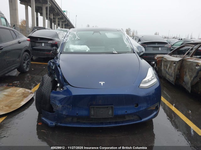 40029912 :رقم المزاد ، 7SAYGDEE1NF490132 vin ، 2022 Tesla Model Y مزاد بيع