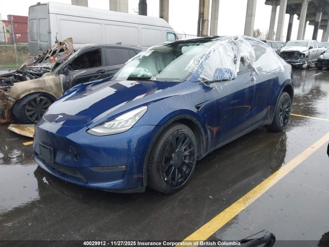 40029912 :رقم المزاد ، 7SAYGDEE1NF490132 vin ، 2022 Tesla Model Y مزاد بيع
