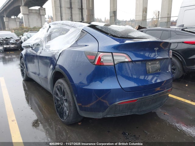40029912 :رقم المزاد ، 7SAYGDEE1NF490132 vin ، 2022 Tesla Model Y مزاد بيع