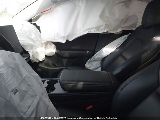 40029912 :رقم المزاد ، 7SAYGDEE1NF490132 vin ، 2022 Tesla Model Y مزاد بيع