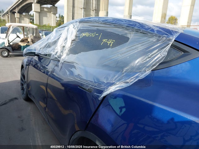 40029912 :رقم المزاد ، 7SAYGDEE1NF490132 vin ، 2022 Tesla Model Y مزاد بيع