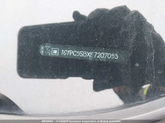 1G1PC5SBXF7207053 Chevrolet Cruze 1lt