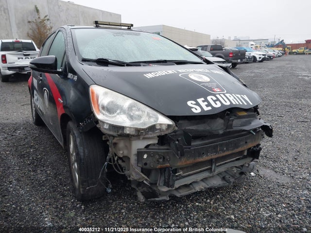 2014 Toyota Prius C მანქანა იყიდება აუქციონზე, vin: JTDKDTB39E1080325, აუქციონის ნომერი: 40035212
