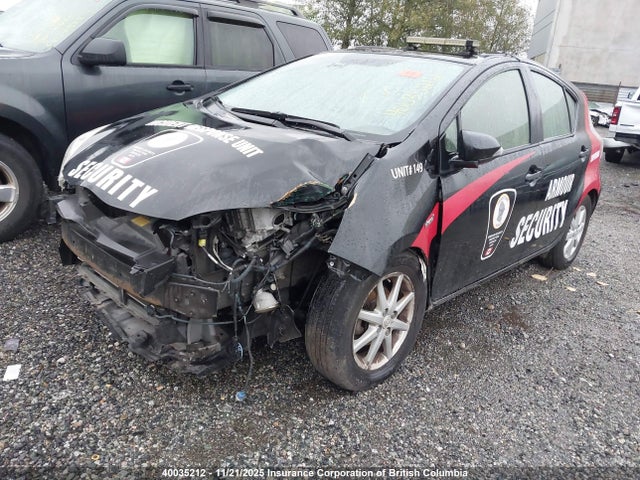 2014 Toyota Prius C მანქანა იყიდება აუქციონზე, vin: JTDKDTB39E1080325, აუქციონის ნომერი: 40035212