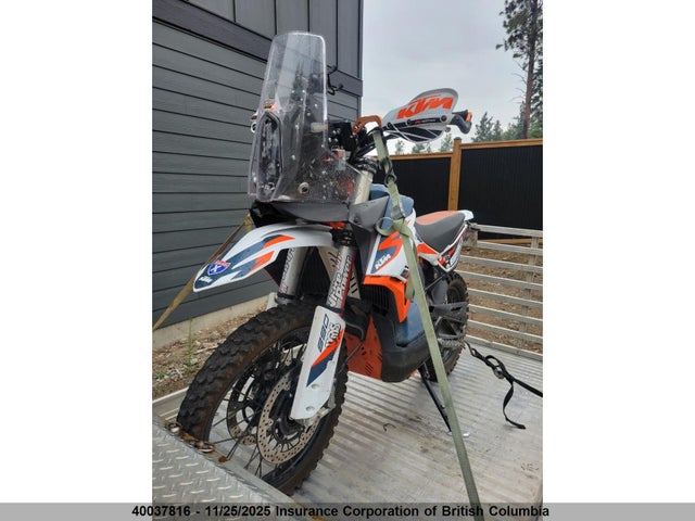KTM 890 Adventure R 2021 VBKTR6407MM804941 Image 2
