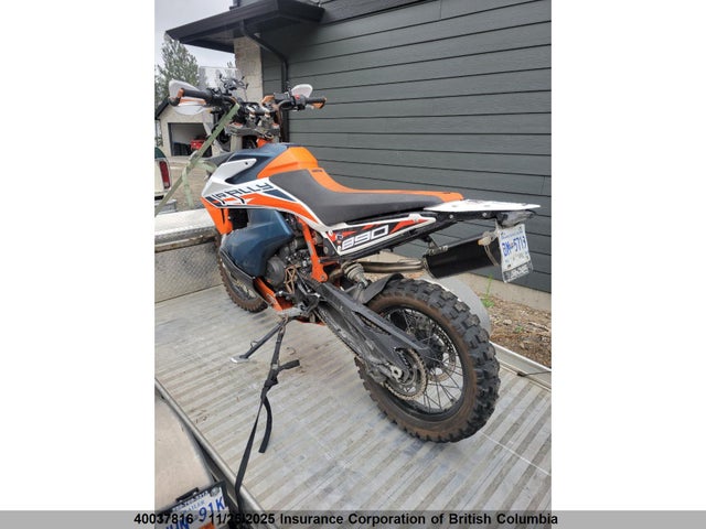 KTM 890 Adventure R 2021 VBKTR6407MM804941 Image 3