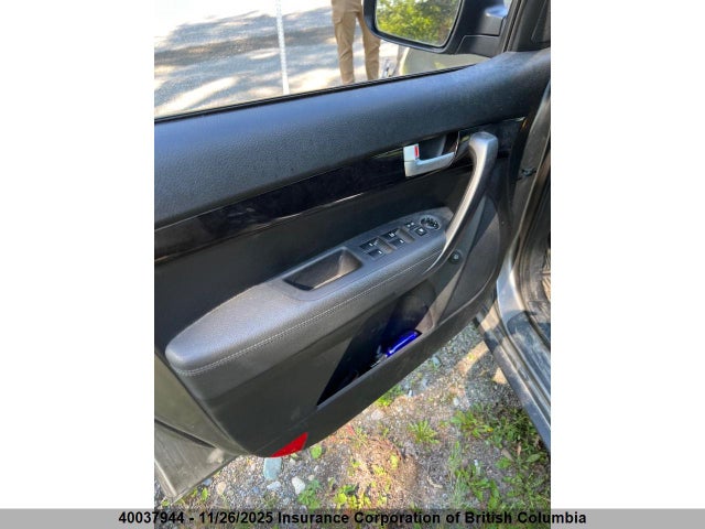 KIA Sorento Lx V6 2015 5XYKTDA78FG587912 Image 31