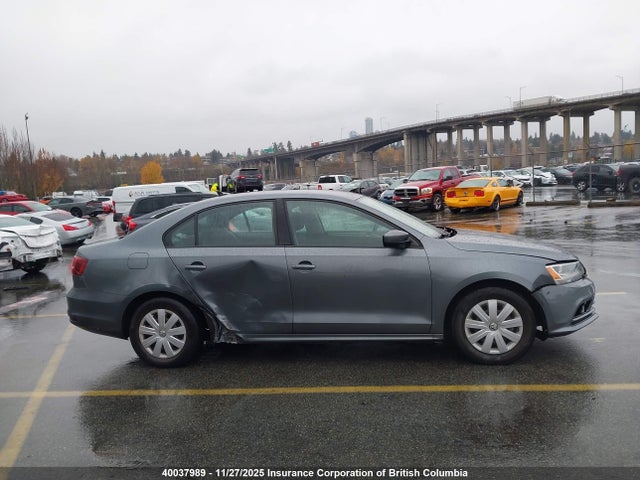 40037989 :رقم المزاد ، 3VW2B7AJ9HM263225 vin ، 2017 Volkswagen Jetta مزاد بيع