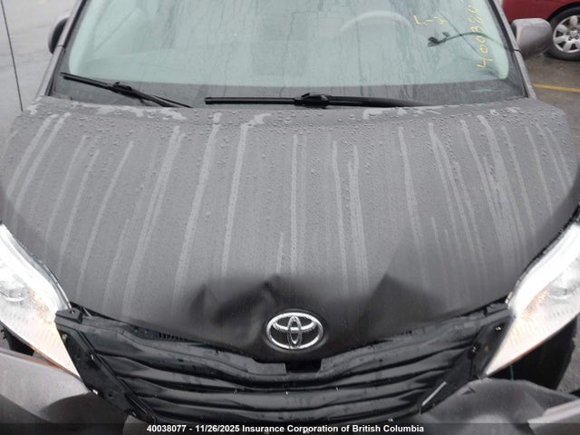 Aukcja sprzedaży 2012 Toyota Sienna Le, vin: 5TDKK3DCXCS230588, numer aukcji: 40038077