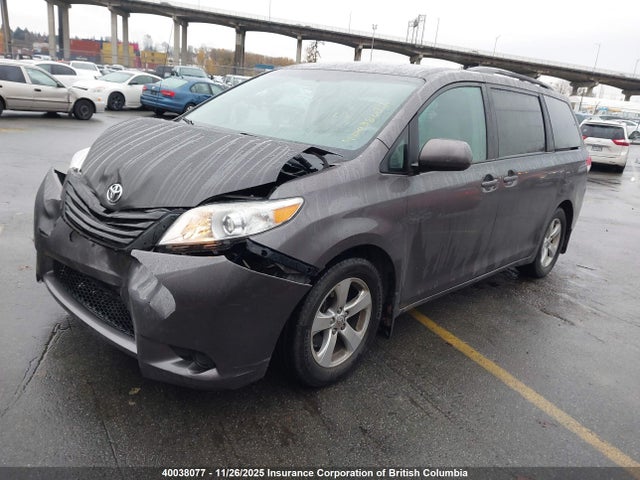 Aukcja sprzedaży 2012 Toyota Sienna Le, vin: 5TDKK3DCXCS230588, numer aukcji: 40038077