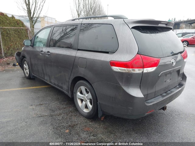 Aukcja sprzedaży 2012 Toyota Sienna Le, vin: 5TDKK3DCXCS230588, numer aukcji: 40038077
