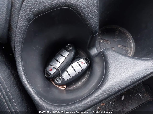 Продаж на аукціоні авто 2018 Nissan Rogue, vin: 5N1AT2MV6JC738233, номер лоту: 40038252